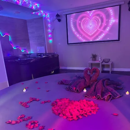 Paradis Jacuzzi Cinéma Vieille-Toulouse